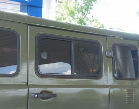 Окно раздвижное УАЗ 452 Буханка двери салона
