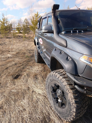 Расширители колесных арок UAZ Patriot Pickup Рестайлинг (с накладками на бампер)