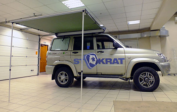 Компактный автомобильный навес (маркиза). Размер 2.0 м Х 2.0 м. Каркас - алюминий, ткань - синтетика